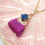 Natural stone crystal tooth triangular pendant necklace. Fashionable crystal inlaid agate pendant necklace jewelry gift.