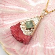 Natural stone crystal tooth triangular pendant necklace. Fashionable crystal inlaid agate pendant necklace jewelry gift.