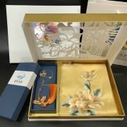 Suzhou embroidery silk scarf Suzhou embroidery mulberry silk silk scarf embroidery brass bookmark creative gift box gift set